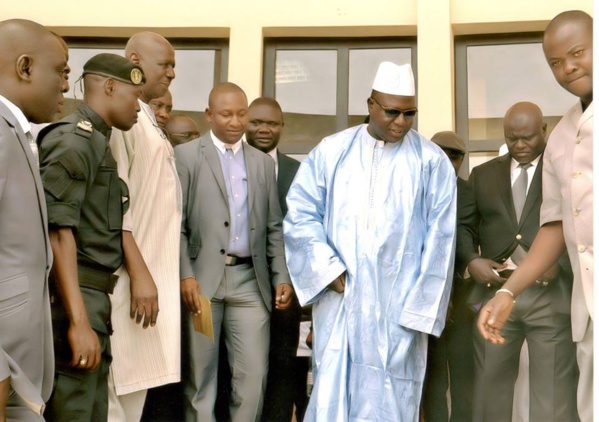 Inauguration Siège Port Autonome de Dakar à Bamako Sous la Présidence du Ministre Malien des Transports (Boubou Bleu, Bonnet Blanc)