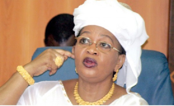Aida Mbodj : "Si je quitte la liste nationale des députés du Pds et qu'Awa Ndiaye me supplée, elle va utiliser le salaire pour en préparer du "Guinaar" pour son mari Cheikh Kanté (...)" Aida Mbodj : "Si je quitte la liste nationale des députés du Pds et qu'Awa Ndiaye me supplée, elle va utiliser le salaire pour en préparer du "Guinaar" pour son mari Cheikh Kanté (...)"