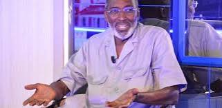 Le Dr Babacar Niang enfonce le Dr A. B. Mbacké : "C’est un psychopathe. Il m’avait présenté un faux diplôme pour…" Le Dr Babacar Niang enfonce le Dr A. B. Mbacké : "C’est un psychopathe. Il m’avait présenté un faux diplôme pour…"