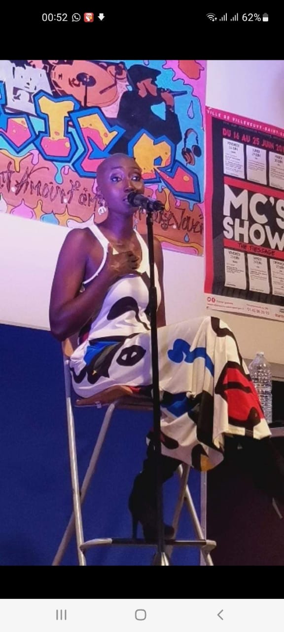 La chanteuse franco-sénégalaise de jazz-blues Ndeye Khady Mboup se lance dans le 7e Art avec la nouvelle série "Échec et Mat" La chanteuse franco-sénégalaise de jazz-blues Ndeye Khady Mboup se lance dans le 7e Art avec la nouvelle série "Échec et Mat"
