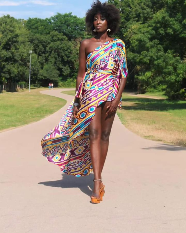 La chanteuse franco-sénégalaise de jazz-blues Ndeye Khady Mboup se lance dans le 7e Art avec la nouvelle série "Échec et Mat" La chanteuse franco-sénégalaise de jazz-blues Ndeye Khady Mboup se lance dans le 7e Art avec la nouvelle série "Échec et Mat"