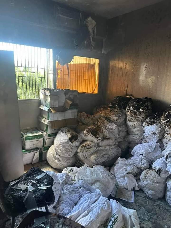 Arrêt sur images- Le siège de Taxawou Sénégal réduit en cendres Arrêt sur images- Le siège de Taxawou Sénégal réduit en cendres