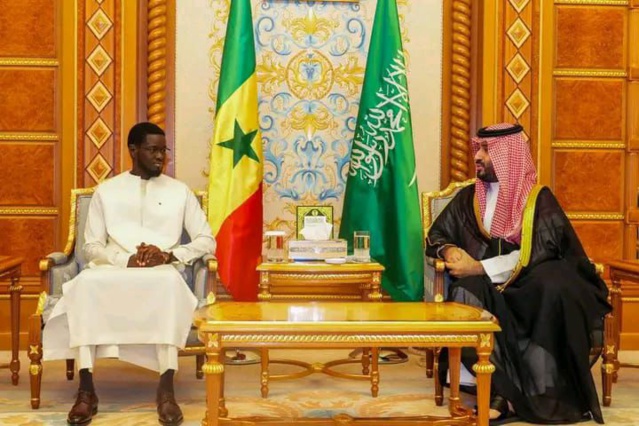 Reçu par le prince héritier du royaume d'Arabie Saoudite, le Pr Bassirou Diomaye Faye réagit Reçu par le prince héritier du royaume d'Arabie Saoudite, le Pr Bassirou Diomaye Faye réagit