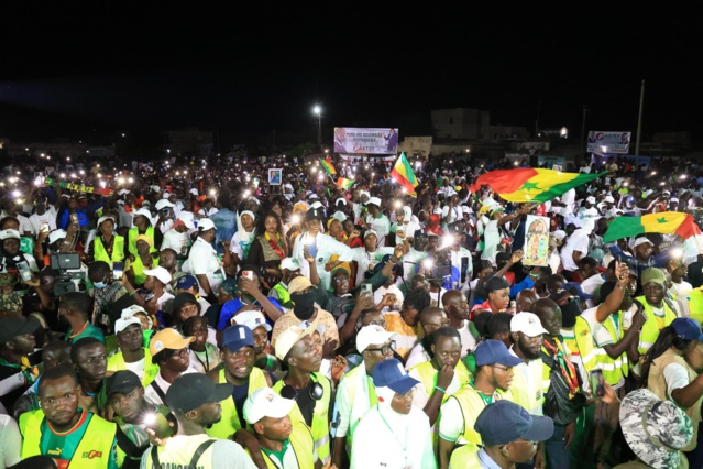 Campagne électorale pour les législatives- Kaolack déroule le tapis rouge à Ousmane Sonko et Cie (IMAGES) Campagne électorale pour les législatives- Kaolack déroule le tapis rouge à Ousmane Sonko et Cie (IMAGES)
