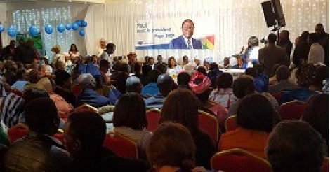 Pape Diop a réussi son méga-meeting à Mantes la jolie! Pape Diop a réussi son méga-meeting à Mantes la jolie!