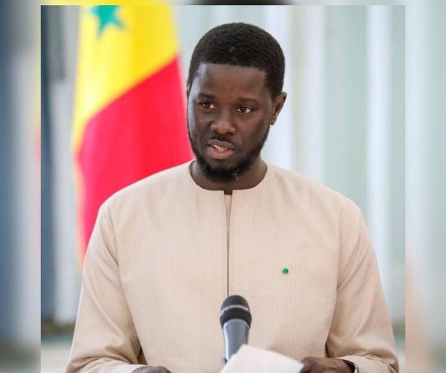 Champion du monde des poids lourds en MMA : le Président Bassirou Diomaye Faye salue l'exploit de Reug Reug 