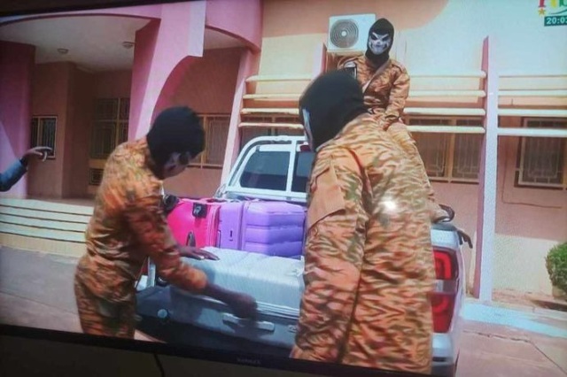 Nouvelles révélations sur une manœuvre de déstabilisation au Burkina Faso : Une somme de cinq milliards de francs CFA récupérée en cash Nouvelles révélations sur une manœuvre de déstabilisation au Burkina Faso : Une somme de cinq milliards de francs CFA récupérée en cash