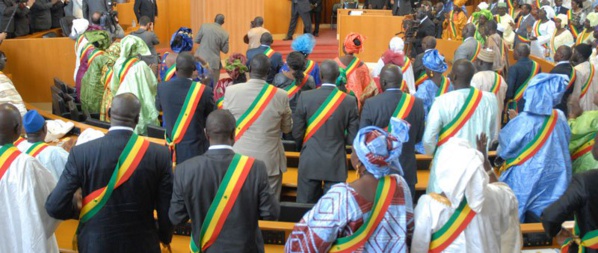 Bataille autour du groupe parlementaire libéral : vers une paralysie de l’Assemblée nationale Bataille autour du groupe parlementaire libéral : vers une paralysie de l’Assemblée nationale