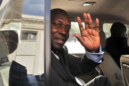 EXCLUSIF DAKARPOSTE! Me Souleymane Ndéné Ndiaye élu Président de l'ASC Saloum EXCLUSIF DAKARPOSTE! Me Souleymane Ndéné Ndiaye élu Président de l'ASC Saloum
