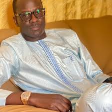 Amir , le fameux "Mbacké-Mbacké ",  déféré pour ...escroquerie et blanchiment de capitaux  Amir , le fameux "Mbacké-Mbacké ",  déféré pour ...escroquerie et blanchiment de capitaux