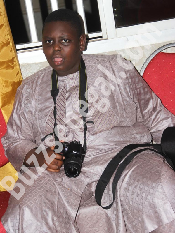 Ibrahima, l'autre fils de Macky, est passionné de photo