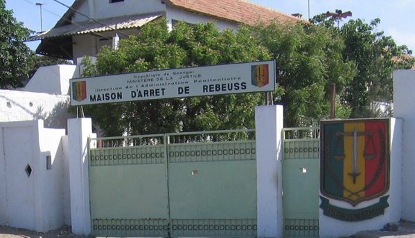 Les detenus de la prison de Rebeuss refusent toujours de s'alimenter Les detenus de la prison de Rebeuss refusent toujours de s'alimenter