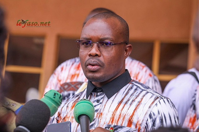 Burkina Faso : Jean Emmanuel Ouédraogo nommé Premier ministre Burkina Faso : Jean Emmanuel Ouédraogo nommé Premier ministre