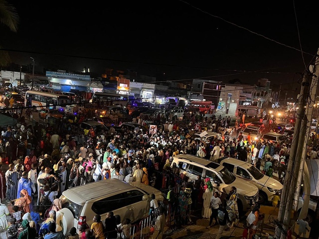 Tournée 2024- Revivez l'arrivée du khalife general des Khadre à St Louis, Cheikhna cheikh Abdoul Aziz Aïdara Ould cheikh AYAH ould Cheikh Talibouya ould Cheikhna Cheikh Sadbouh Aïdara Tournée 2024- Revivez l'arrivée du khalife general des Khadre à St Louis, Cheikhna cheikh Abdoul Aziz Aïdara Ould cheikh AYAH ould Cheikh Talibouya ould Cheikhna Cheikh Sadbouh Aïdara