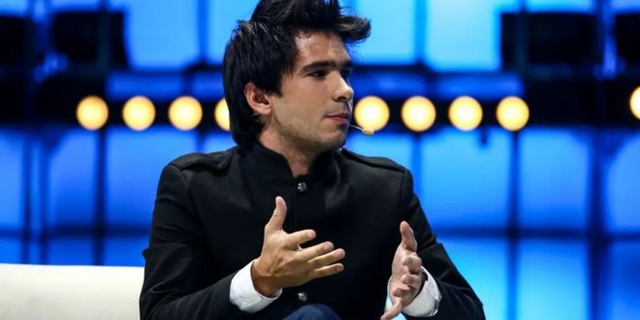 4 femmes accusent Juan Branco de viols 4 femmes accusent Juan Branco de viols