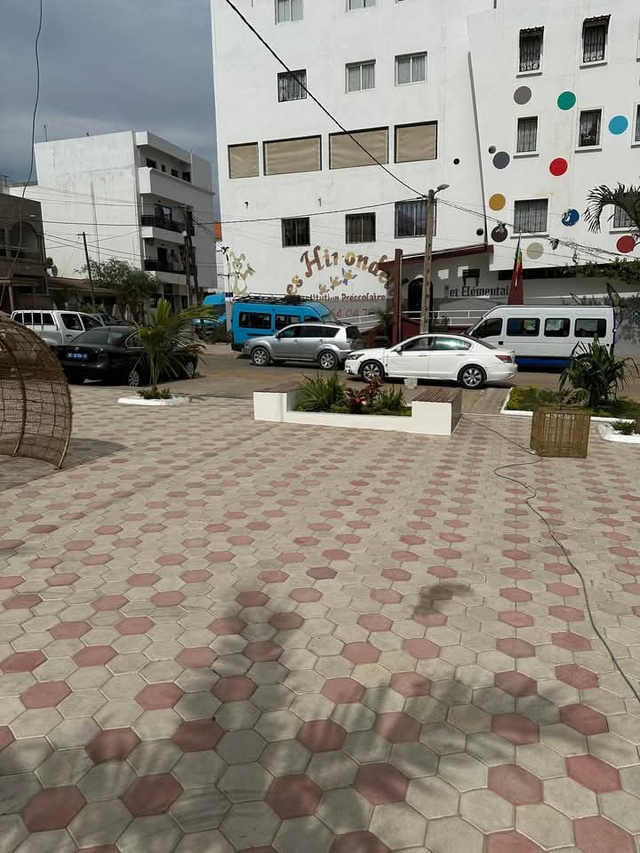 COMMUNE DE MERMOZ SACRÉ CŒUR - Le maire , Alioune Tall, inaugure la "Place Lamine Diack"