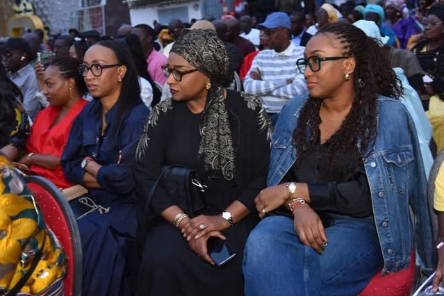 COMMUNE DE MERMOZ SACRÉ CŒUR - Le maire , Alioune Tall, inaugure la "Place Lamine Diack"