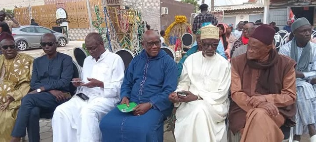 COMMUNE DE MERMOZ SACRÉ CŒUR - Le maire , Alioune Tall, inaugure la "Place Lamine Diack"