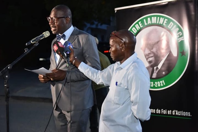 COMMUNE DE MERMOZ SACRÉ CŒUR - Le maire , Alioune Tall, inaugure la "Place Lamine Diack"