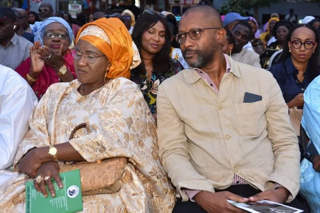COMMUNE DE MERMOZ SACRÉ CŒUR - Le maire , Alioune Tall, inaugure la "Place Lamine Diack"