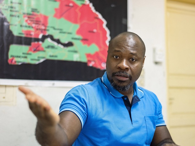 Les graves révélations de Guy Marius Sagna : "Au port de Ziguinchor a cours une facturation frauduleuse avec l'utilisation d'au moins deux types de carnets de tickets parallèlement aux tickets officiels...." Les graves révélations de Guy Marius Sagna : "Au port de Ziguinchor a cours une facturation frauduleuse avec l'utilisation d'au moins deux types de carnets de tickets parallèlement aux tickets officiels...."