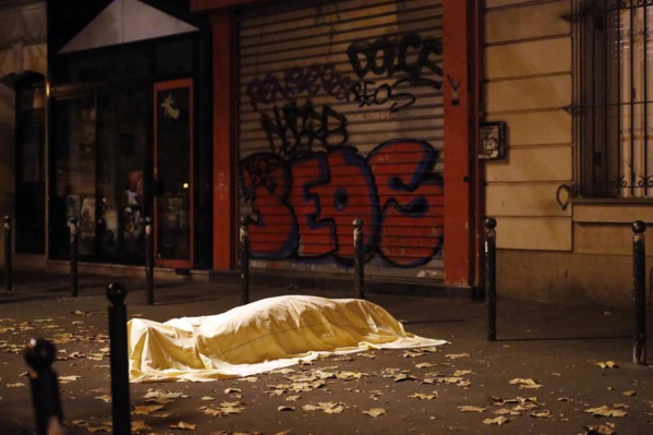 Attentats à Paris: vers une prolongation de l'état d'urgence