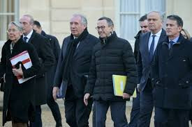 Appel à l'audace et à la stabilité au premier Conseil des ministres du gouvernement Bayrou Appel à l'audace et à la stabilité au premier Conseil des ministres du gouvernement Bayrou