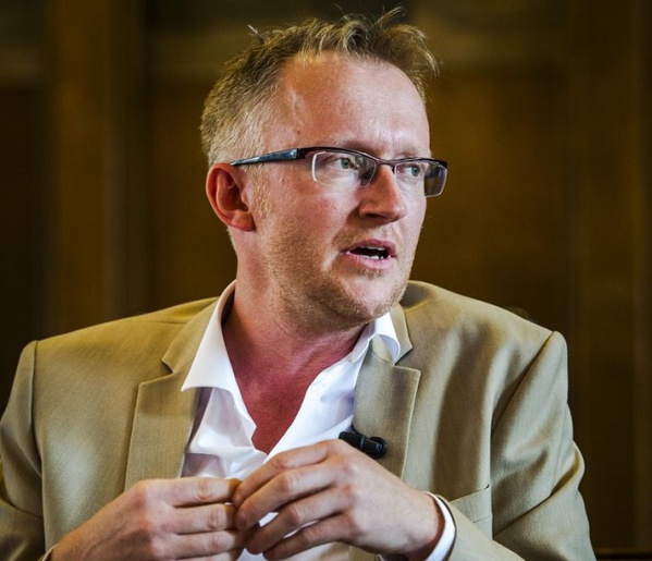 « Monsieur le Président, vous êtes tombé dans le piège ! » « Monsieur le Président, vous êtes tombé dans le piège ! »