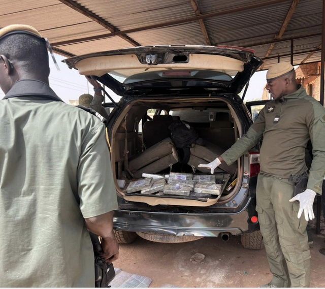 SAISIE EXCEPTIONNELLE DE 100 KG DE HASCHICH PAR LA GENDARMERIE DE SALY PORTUDAL SAISIE EXCEPTIONNELLE DE 100 KG DE HASCHICH PAR LA GENDARMERIE DE SALY PORTUDAL