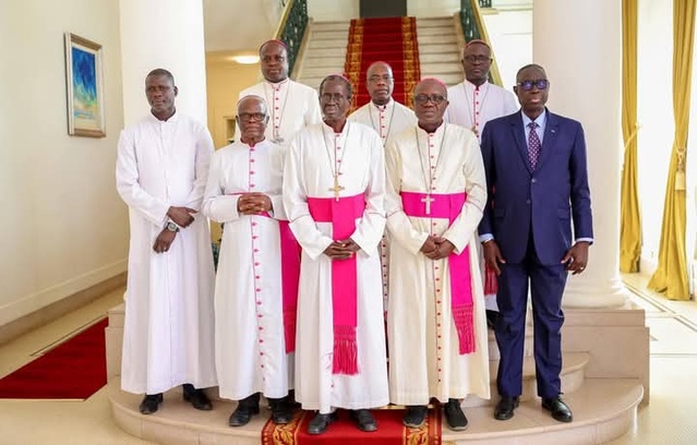 Le chef de l'État a reçu la conférence épiscopale Le chef de l'État a reçu la conférence épiscopale