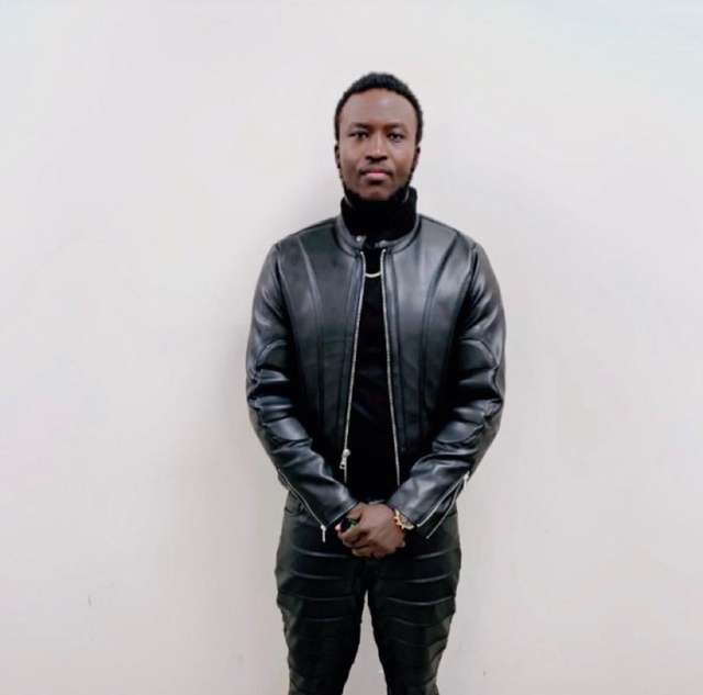 D. B. et son amie : les dernières victimes d’Amadou Sy et Mame Gor Diaw, deux as de l’escroquerie opérant depuis les Etats Unis D. B. et son amie : les dernières victimes d’Amadou Sy et Mame Gor Diaw, deux as de l’escroquerie opérant depuis les Etats Unis