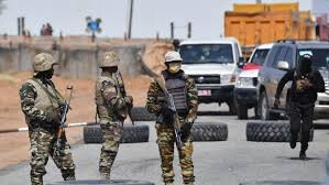 Nigeria: 27 soldats tués dans un attentat-suicide jihadiste selon des sources militaires Nigeria: 27 soldats tués dans un attentat-suicide jihadiste selon des sources militaires