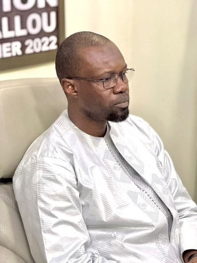 Retour en images sur la visite du Premier Ministre, Ousmane SONKO,  à Touba, notamment chez son ...guide Serigne Cheikh Saliou Mbacké