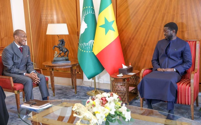 Le Chef de l’État reçoit le PDG du Groupe Orange, le Ministre djiboutien des Affaires étrangères, ainsi que le nouveau Directeur général de l’ASECNA.