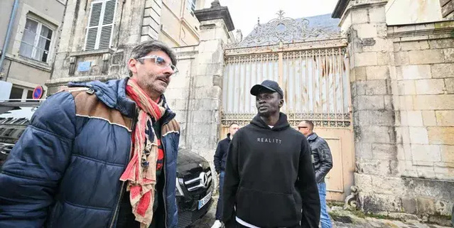 Urgent ! Sadio Mané rachète l’hôtel des Méloizes, un hôtel à Bourges Urgent ! Sadio Mané rachète l’hôtel des Méloizes, un hôtel à Bourges