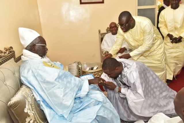 Magal de Porokhane- La réaction de l'ex maire de Dakar après son séjour chez Sokhna Bally, Serigne Moussa Nawél Mbacké... Magal de Porokhane- La réaction de l'ex maire de Dakar après son séjour chez Sokhna Bally, Serigne Moussa Nawél Mbacké...