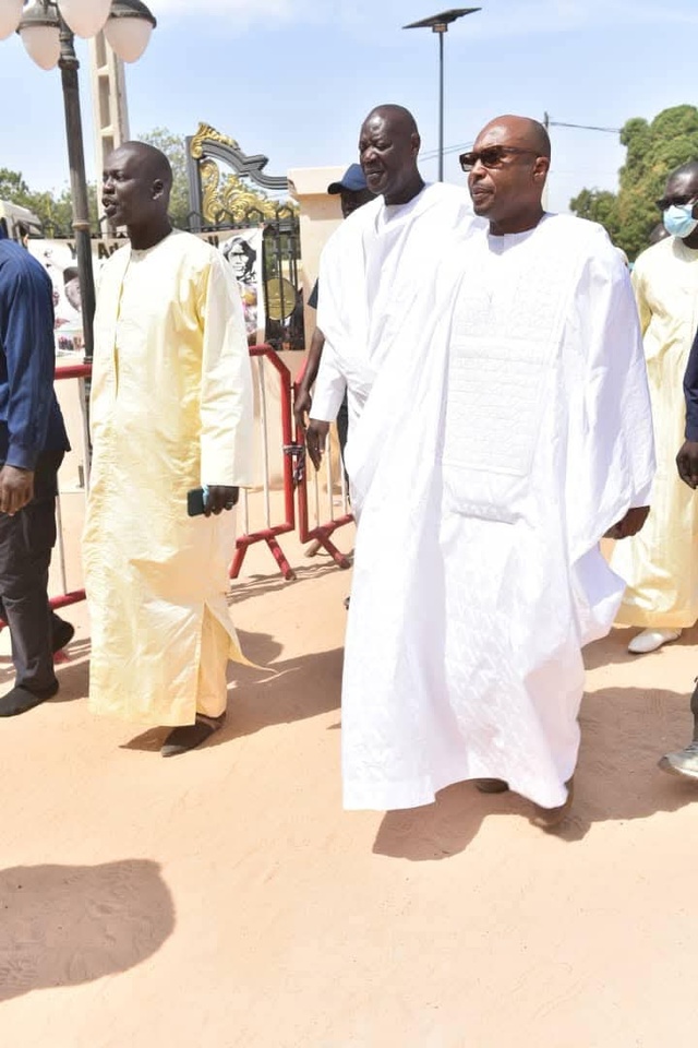 Magal de Porokhane- La réaction de l'ex maire de Dakar après son séjour chez Sokhna Bally, Serigne Moussa Nawél Mbacké... Magal de Porokhane- La réaction de l'ex maire de Dakar après son séjour chez Sokhna Bally, Serigne Moussa Nawél Mbacké...