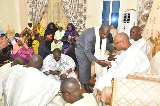 Magal de Porokhane- La réaction de l'ex maire de Dakar après son séjour chez Sokhna Bally, Serigne Moussa Nawél Mbacké... Magal de Porokhane- La réaction de l'ex maire de Dakar après son séjour chez Sokhna Bally, Serigne Moussa Nawél Mbacké...