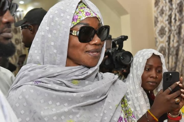 Magal de Porokhane- La réaction de l'ex maire de Dakar après son séjour chez Sokhna Bally, Serigne Moussa Nawél Mbacké... Magal de Porokhane- La réaction de l'ex maire de Dakar après son séjour chez Sokhna Bally, Serigne Moussa Nawél Mbacké...