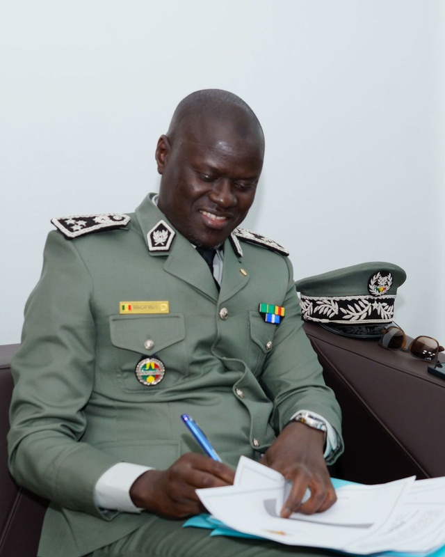 Direction générale des Douanes- Prise de fonction du nouveau Directeur général Direction générale des Douanes- Prise de fonction du nouveau Directeur général