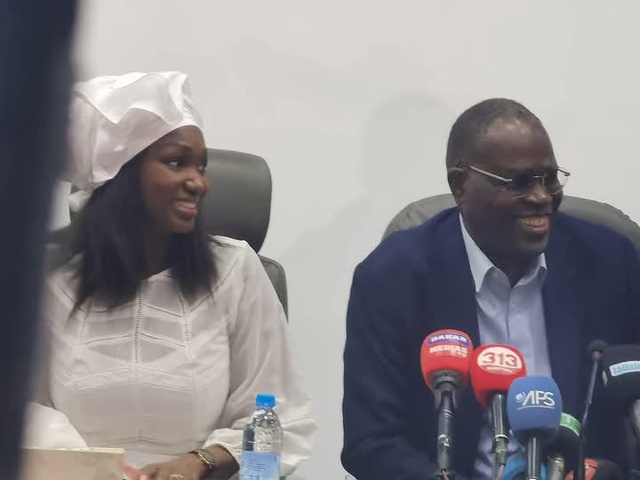 Face aux tâtonnements de l'État, l'opposition se constitue en alliance et se prépare à la résistance Face aux tâtonnements de l'État, l'opposition se constitue en alliance et se prépare à la résistance