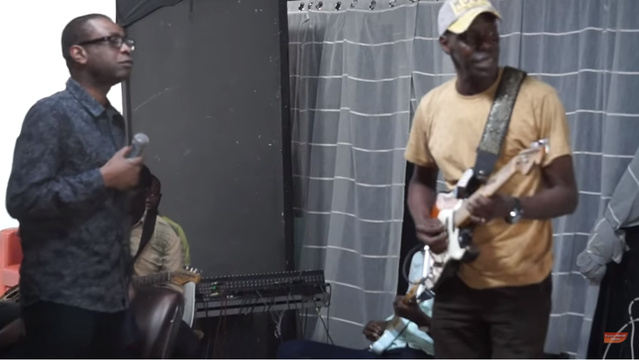 Youssou Ndour rend hommage à son guitariste Jimmy 