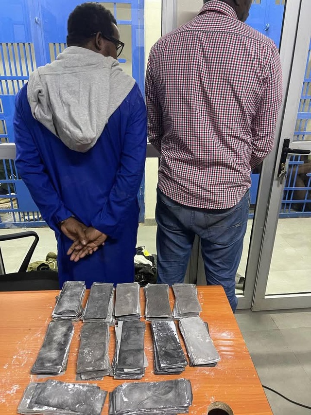 Lutte contre le trafic de faux billets : la Gendarmerie arrête deux (02) faussaires à Keur Massar avec plus de deux milliards en faux billets Lutte contre le trafic de faux billets : la Gendarmerie arrête deux (02) faussaires à Keur Massar avec plus de deux milliards en faux billets