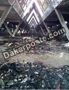Incendie : Le Pavillon vert réduit en cendres, la foire de Dakar évacuée (images)