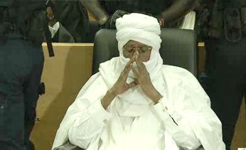 Fin de la première étape du procès Habré- la défense de Hisséne note plusieurs contradictions et irrégularités Fin de la première étape du procès Habré- la défense de Hisséne note plusieurs contradictions et irrégularités