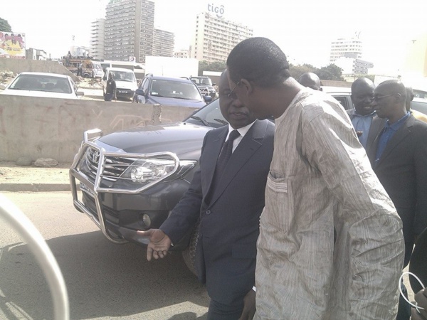 "Que Macky Sall réponde devant sa Crei suite à la lettre de mise en demeure adressée par le journal "Le Monde" (...) Qu'il lave l'image du Sénégal terni par ce scandale (...) "Que Macky Sall réponde devant sa Crei suite à la lettre de mise en demeure adressée par le journal "Le Monde" (...) Qu'il lave l'image du Sénégal terni par ce scandale (...)