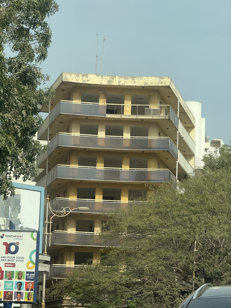 Cet immeuble de Tahirou Sarr , sur le boulevard de la République, sera t'il confisqué ?