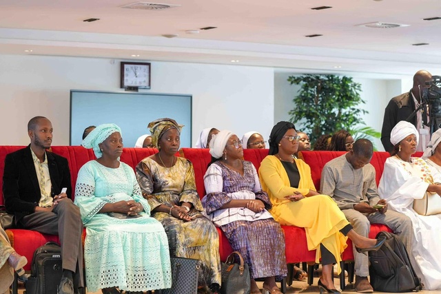 Le Pm,  Ousmane Sonko,  octroie  241 millions de FCFA à 22 orphelinats