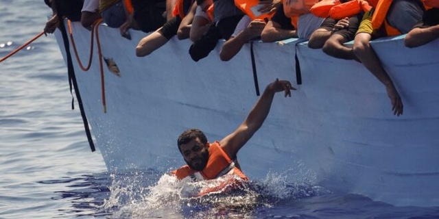 Saint-Louis : 229 migrants interceptés en mer, une Guinenne décédée Saint-Louis : 229 migrants interceptés en mer, une Guinenne décédée