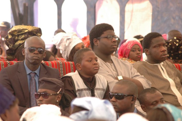 Voici les fils de Serigne Moustapha Sy, aussi des homonymes de Serigne Cheikh et de Serigne Babacar Sy Voici les fils de Serigne Moustapha Sy, aussi des homonymes de Serigne Cheikh et de Serigne Babacar Sy